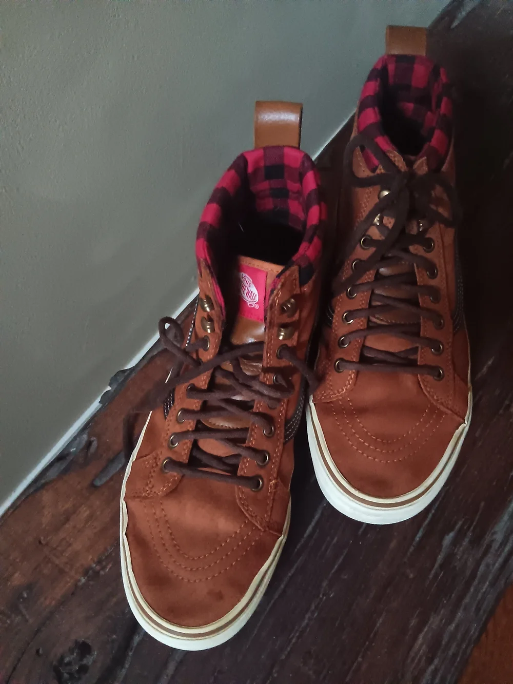 Vans Sk8-Hi MTE Brown Suede Red Buffalo Plaid Men’s 11 High Top Sneakers 3M